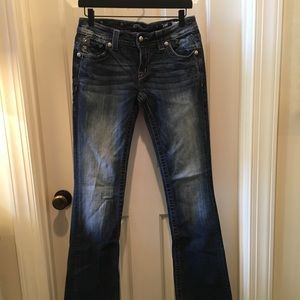 MISS ME - Signature Boot Jeans